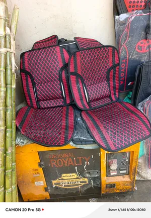 Ona za Seat za Muundo wa Almasi kwa Front Seats Pekee