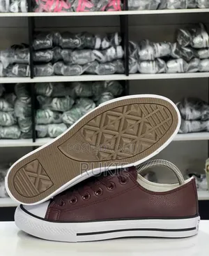 Viatu vya Converse vya Ngozi