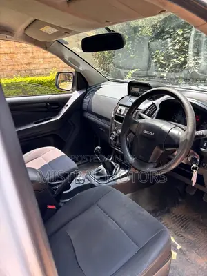 Isuzu D-MAX 2018 Nyeupe