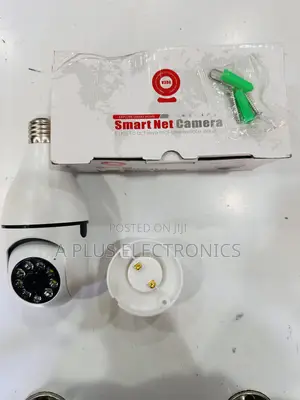 Q16 Rotating Wireless Smart Camera (V380 App)