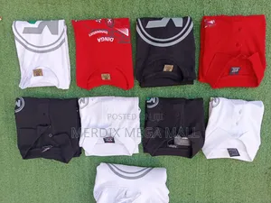 Uchapishaji wa T-Shirt na Hoodies