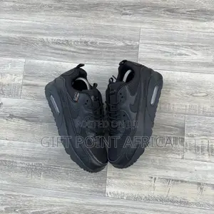 Nike Air Max 90 Ngozi Nyeusi Sneakers