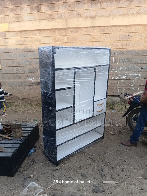 Rafu ya Viatu ya Pallet Nyeusi na Nyeupe Mpya - 1