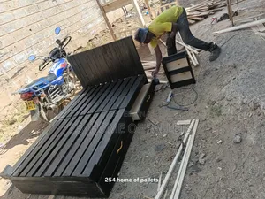 Black Pallet Bed with Storage Drawers (4x6)