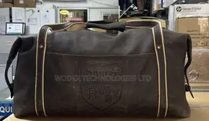 SELLA Club Rugby Duffel Bag Nyeusi ya Faux-Leather