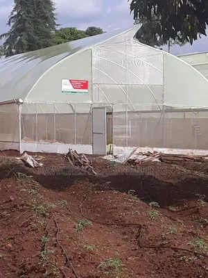 Ufungaji wa Greenhouses na Mifumo ya Umwagiliaji