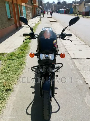 Bajaj Boxer 125 2025