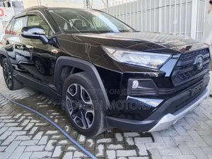 Toyota RAV4 2019 Nyeusi