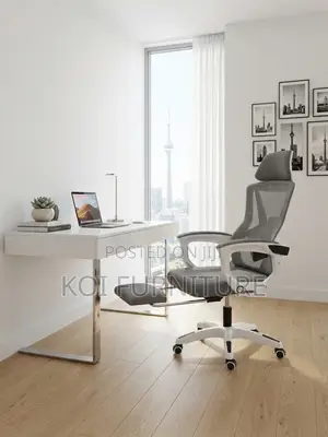 Fabric Modern Office Chair with Foldable Footrest