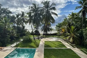 Villa ya Kifahari ya Vyumba 3 vya Kulala Pwani, Msambweni, South Coast