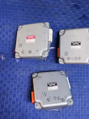 Kompyuta ya Battery Voltage ya Toyota Prius Hybrid (Iliyotumika)
