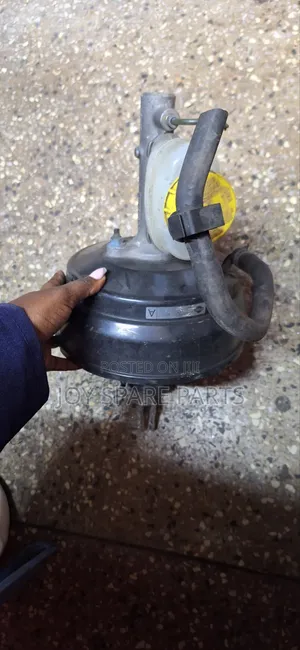 Nissan Sunny B14 Brake Booster na Master Cylinder