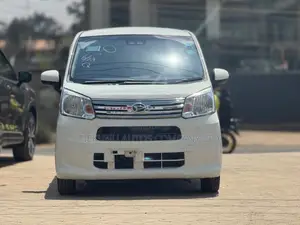 Daihatsu Move 2019 Nyeupe