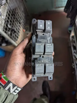 Honda Accord Door Main Switch (Iliyo tumika)