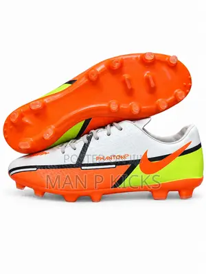 Nike Phantom Football Boots - Mpya Kabisa