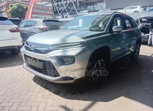 Toyota Urban Cruiser 2025 Nyeupe