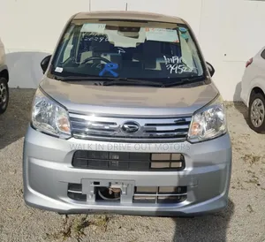 Daihatsu Move 2019 Nyeupe