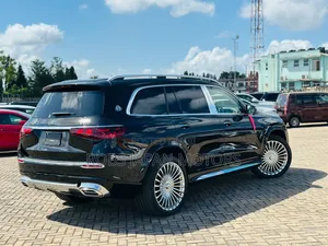 Mercedes-Benz Maybach GLS 600 AWD Mpya 2025 Nyeusi