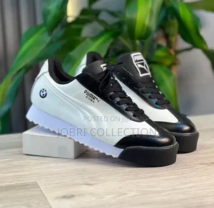 Puma Roma Sneakers - Black and White