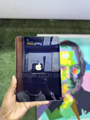 Apple iPad 10.2 (2021) 64GB Kijivu