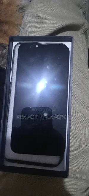 Skrini ya iPhone 13 - Mpya Kabisa