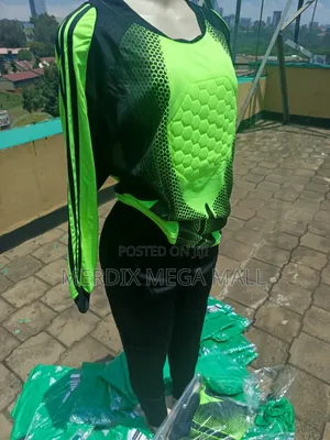 Goalkeeper Uniform/Jersey Mpya Kabisa