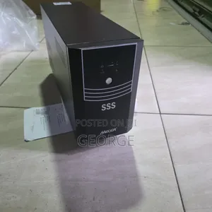 Mecer 3000VA UPS Yenye Uwezo Mkubwa na Soketi 6