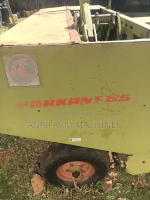 Claas 65 Baler ya Majani