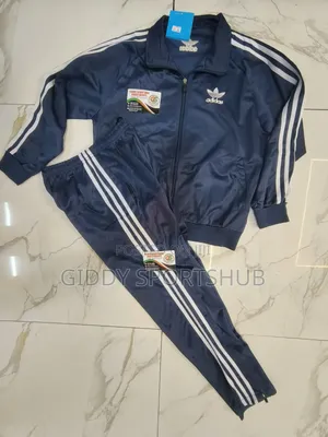 Adidas Tracksuit kwa Watoto - Mpya Kabisa