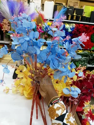 5pcs Eucalyptus Stems - Decorative