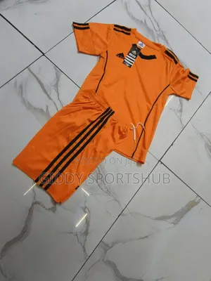 Uniformi ya Mpira wa Miguu ya Watoto Adidas