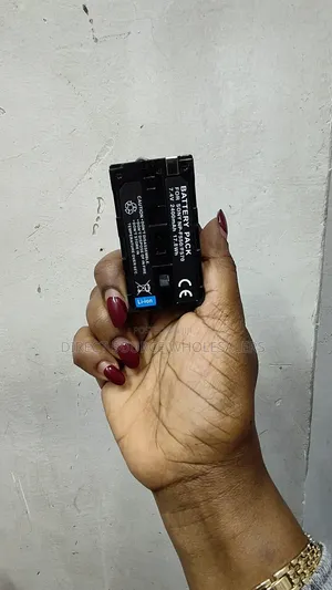 Betri ya Li-Ion ya 2400mAh Inayochajiwa kwa Taa za Kamera za LED