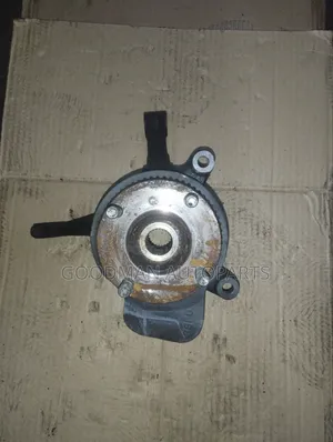 Suzuki Swift Front Hub (Iliyo tumika)