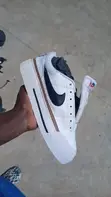 Nike Sneakers za Kawaida - Nyeupe - 3