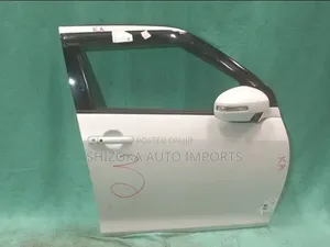 Mlango wa Mbele wa Kulia Suzuki Swift ZC72S 2014