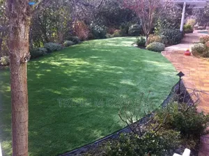 Karamati ya Nyasi ya Kijani ya 10mm kwa Mvua na Jua