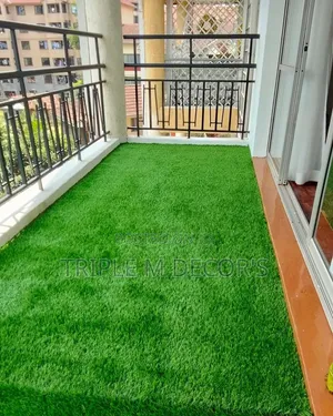 Compact Balcony Synthetic Lawn Carpet - Rahisi Kusafisha