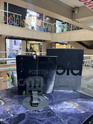 Samsung Galaxy Z Fold4 Mpya 512GB Nyeusi