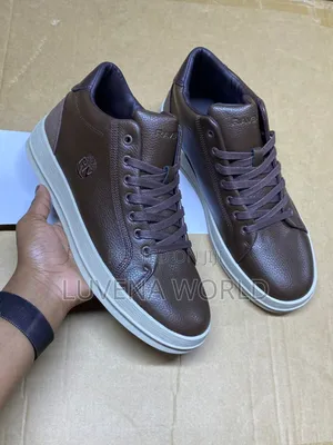 RN Highcut Sneakers - Brown na Nyeupe