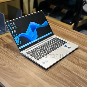 Laptop HP EliteBook 630 G10 - 16GB RAM, 512GB SSD, Core i7