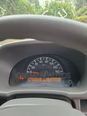 Suzuki Every 2020 Nyeupe