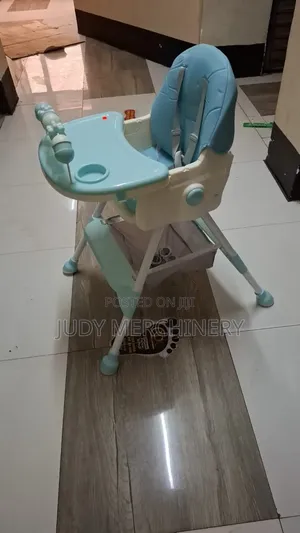 Kiti cha Kulisha Kipya Kabisa