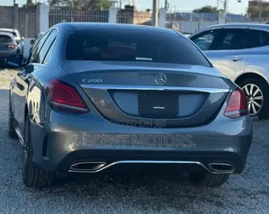 Mercedes-Benz C200 2019 AMG Line
