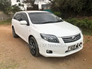 Toyota Corolla Fielder 2011 Nyeupe