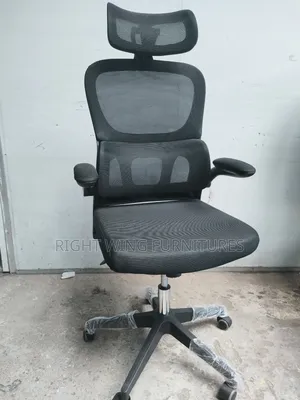 Kiti cha Ofisi cha Ergonomic cha Mesh chenye Mikono - Nyeusi