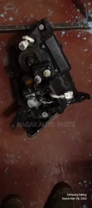 Toyota Avensis 2005 Headlight (Non-Xenon)