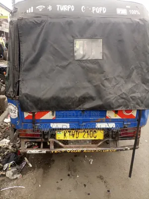 Piaggio 2024 Bluu
