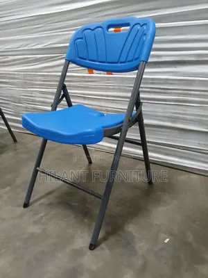 Kiti cha Plastiki cha Bluu cha Kukunja chenye Fremu ya Chuma