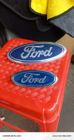 Ford Smooth Logo Emblem Overlay Decal (18cm)