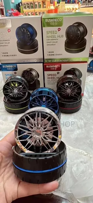 Solar Powered Air Freshener with Rim Design Base